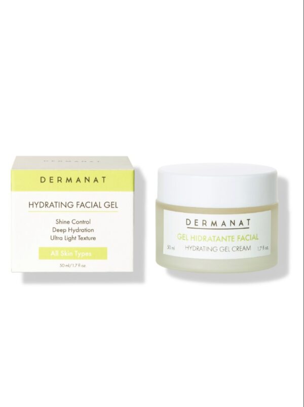 GEL HIDRATANTE FACIAL $ 42.000 Hidrata tu piel profundamente y protege la barrera cutánea con esta mezcla de extractos naturales que no deja sensación grasosa ni brillo en tu piel. Formulada con dos tipos de Ácido Hialurónico, Ceramidas, Colágeno y extractos naturales de Centella Asiática, Aloe Vera y Té Verde con propiedades calmantes, antioxidantes, emolientes y sebo reguladoras que combaten el daño causado por los radicales libres y previenen la aparición de los signos de edad. Crema gel hidratante facial ideal para todo tipo de piel. • Formulada especialmente para pieles normales a grasas, su textura ligera y de rápida absorción aporta hidratación profunda y protección de la barrera cutánea sin dejar sensación grasosa ni brillo en tu piel. • Efecto antienvejecimiento.