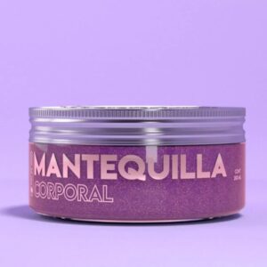 Mantequilla corporal sandía $ 35.000 Mantequilla, Crema extra hidratante no grasosa a base de vitaminas y aceites naturales que aportarán a tu piel frescura natural. Aroma: Sandía La mejor sensación que puedes tener es sentir tu piel suave y brillante. Esta mantequilla de uso diario a base de vitaminas y aceites naturales te ayudará a mantenerla hidratada y con un aroma espectacular. ¡Puedes usarla en todo tu cuerpo, tu piel te lo agradecerá! No deja una sensación pegajosa y es de rápida absorción.